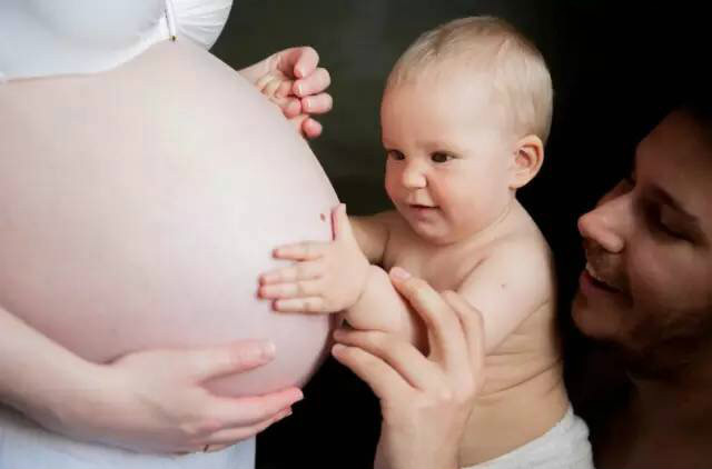 漫长的供卵试管婴儿之路：经过6个周期的诱导+4次移植，她喜获双胎